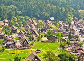 Du lịch Nhật Bản khám phá ngôi làng cổ Shirakawa-go và Gokayama